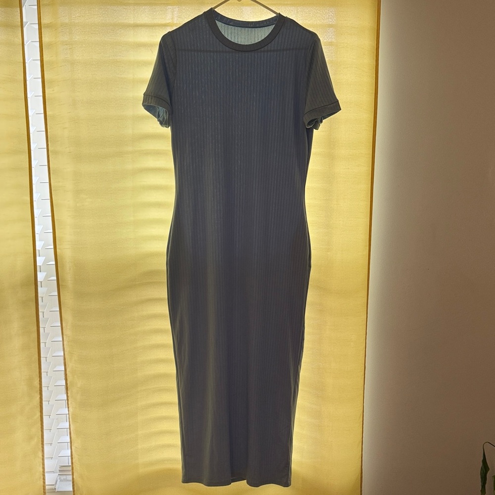 Classic Short-Sleeve Ribbed Maxi Dress - Olive Green